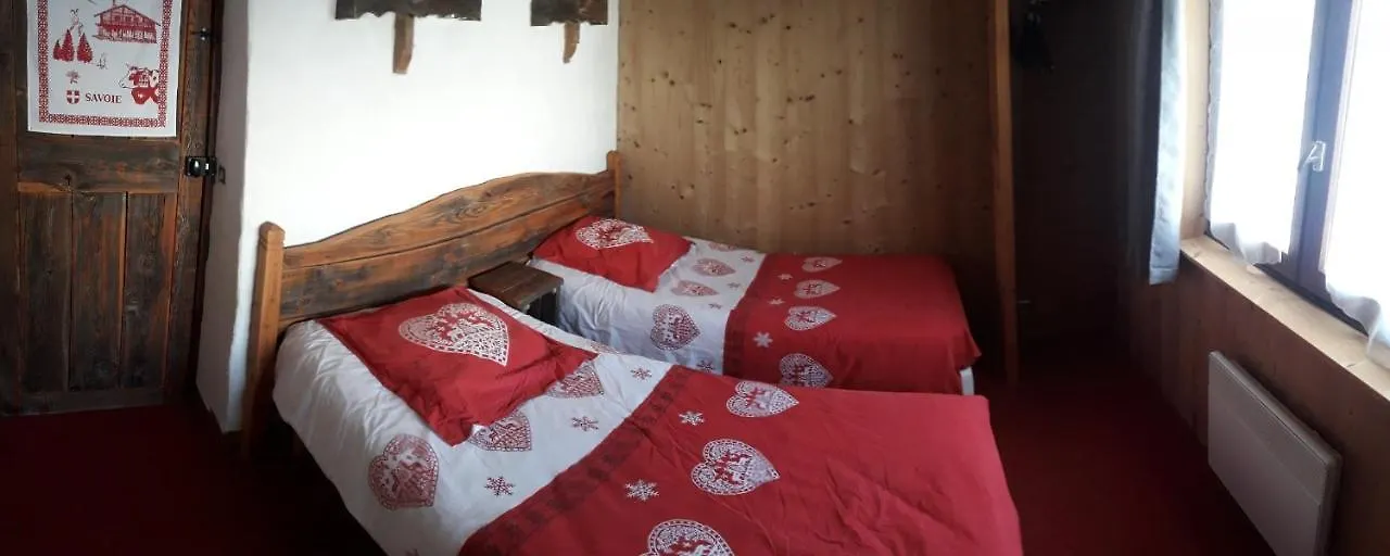 Bed & Breakfast Namaste Chalet Hostel Tignes France
