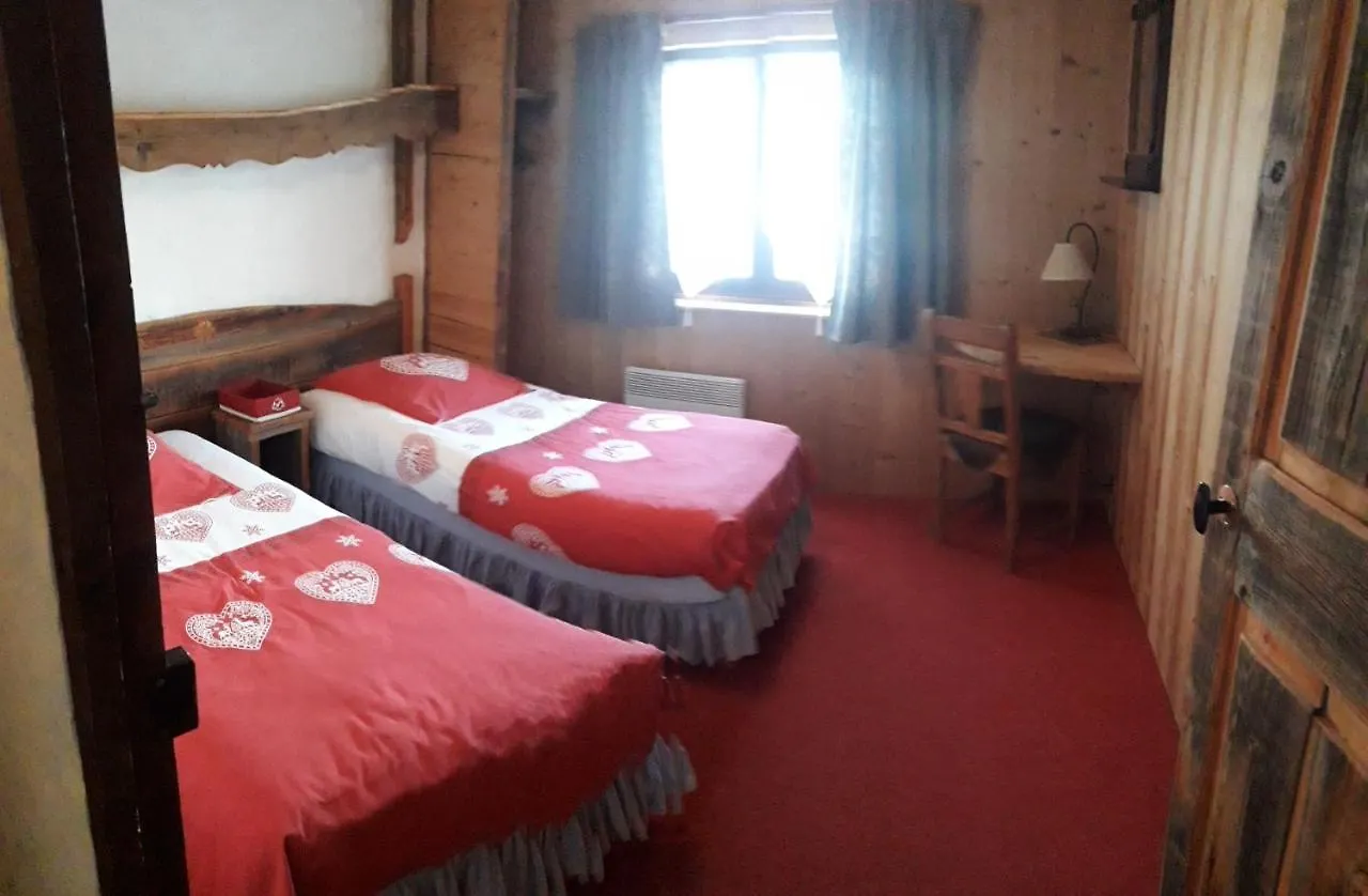 Bed & Breakfast Namaste Chalet Hostel Tignes